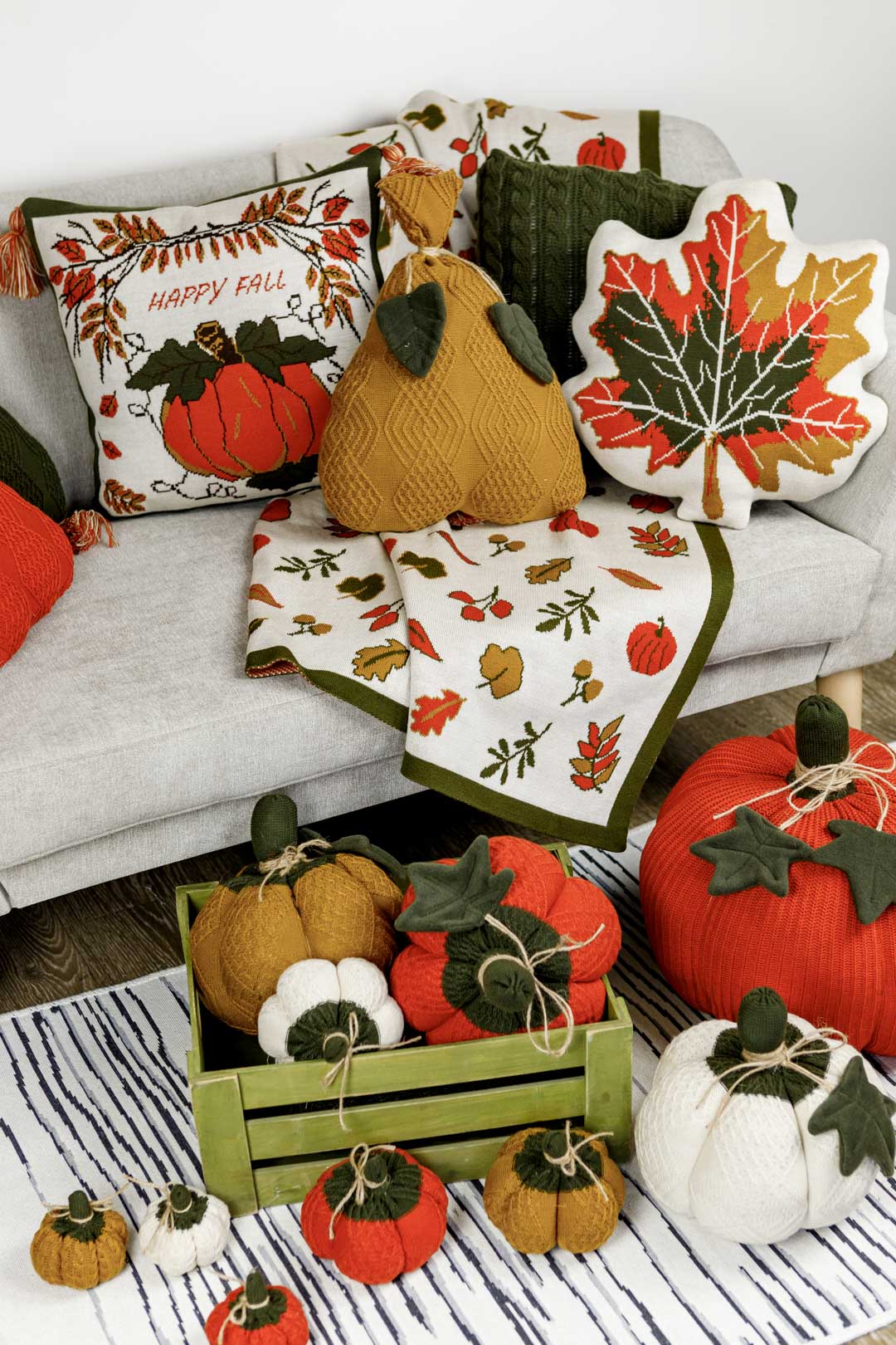 Knitted Decorative Pillow Maple Leaf | Festive Fall Textile Set, Home Decor, Living Room, Thanksgiving Housewarming Present