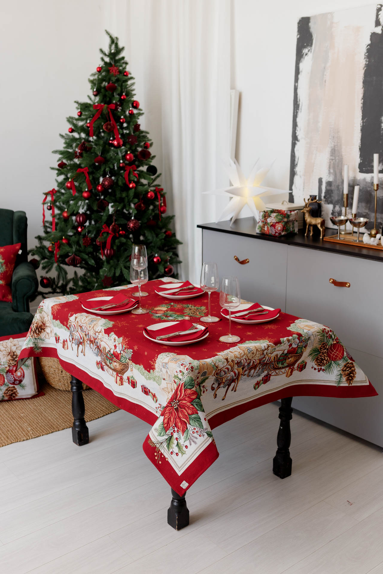 Red Christmas Santa Tapestry Tablecloth | Holiday Table Decor