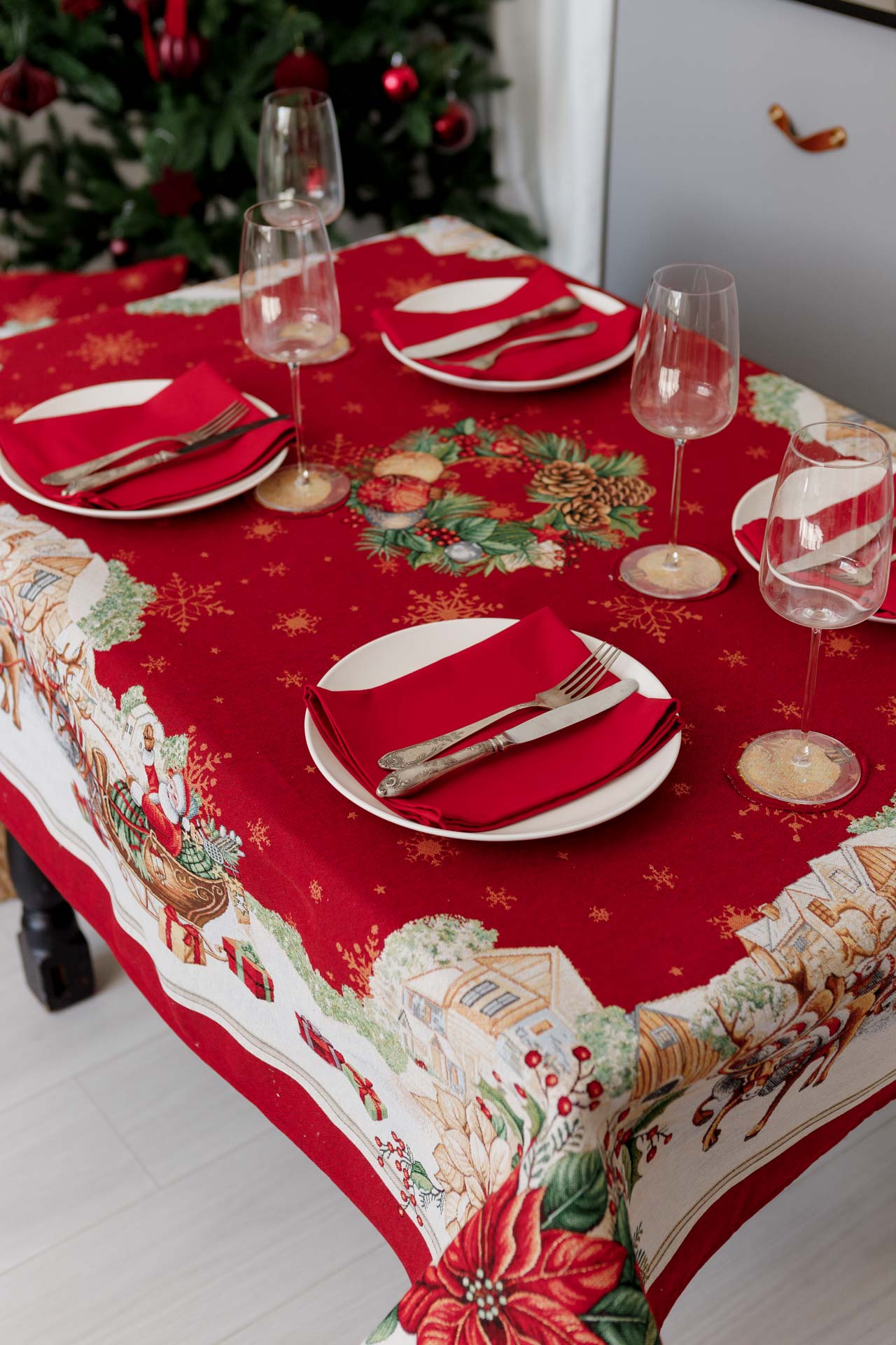 Red Christmas Santa Tapestry Tablecloth | Holiday Table Decor