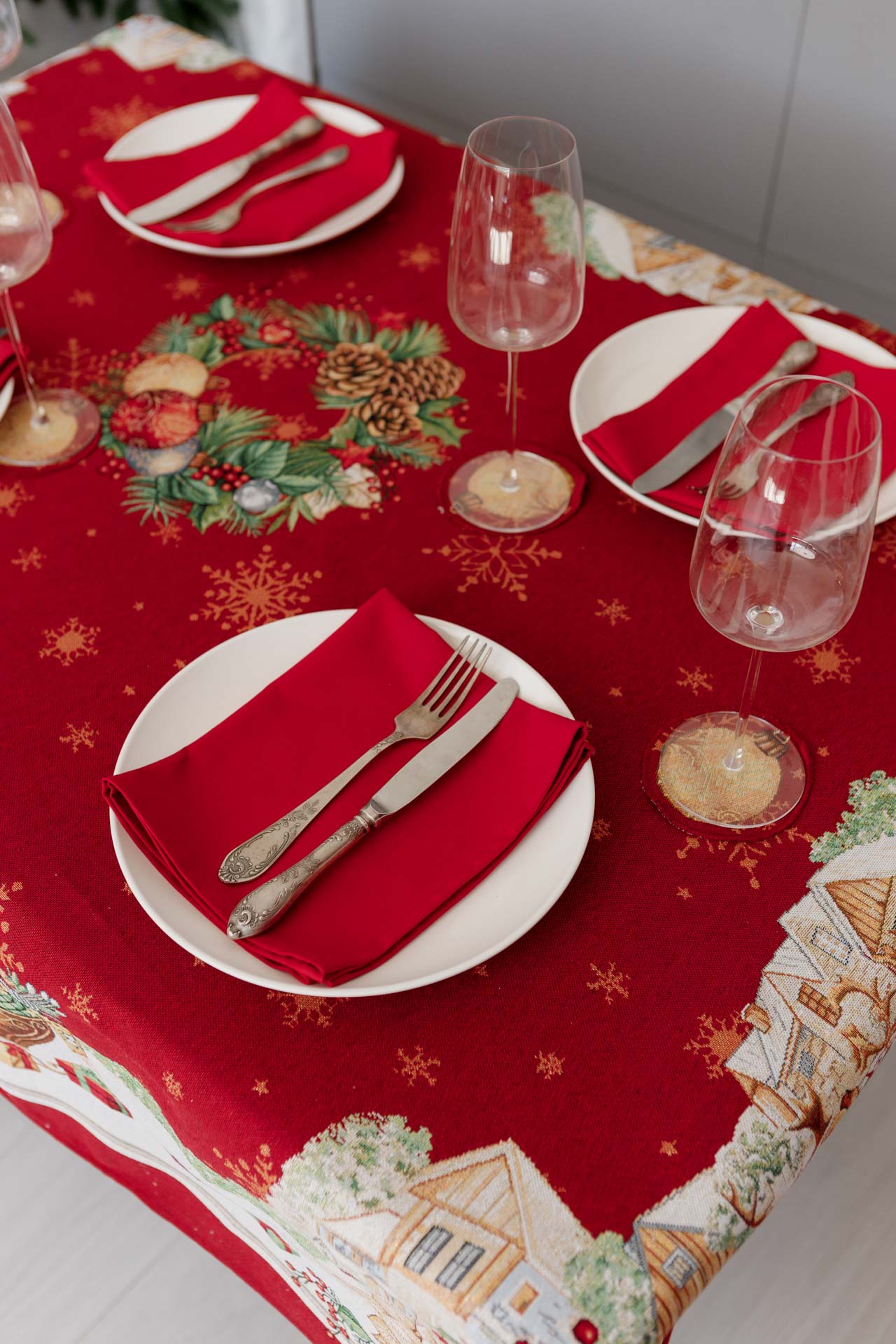 Red Christmas Santa Tapestry Tablecloth | Holiday Table Decor