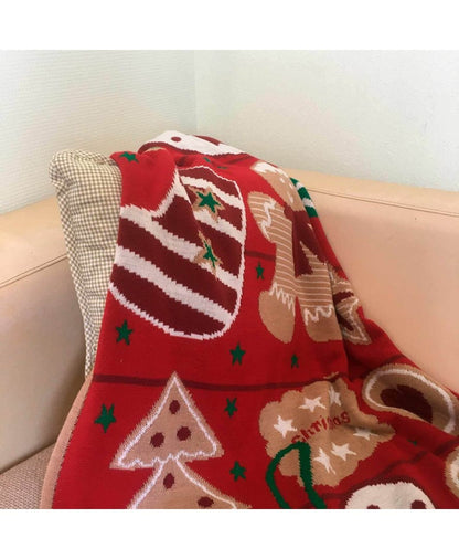 Red Knitted Christmas Blanket With Gingerbread Man Pattern | Festive Home Decor, Bedroom Textile, Holiday Present Idea For Family And Friends