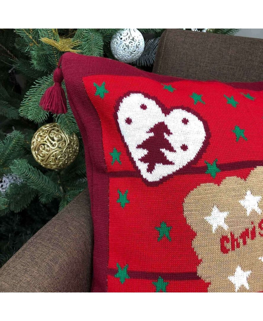 Red Knitted Pillowcase With Gingerbread Man Pattern | Decorative Pillow Cover With Cookie Man Print, Festive Home Decor, Present Idea