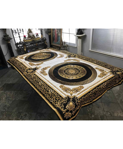 White, Gold And Black Tapestry Tablecloth With A Medallion Of Baroque Style | Luxury Textile, Home Decor, Golden Circle Pattern
